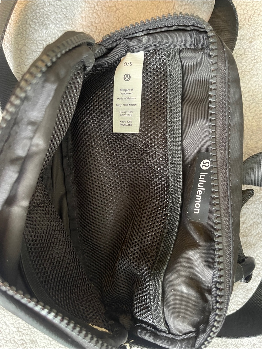 lululemon athletica Black Crossbody or Belt Bag with Logo - Picture 4 of 5
